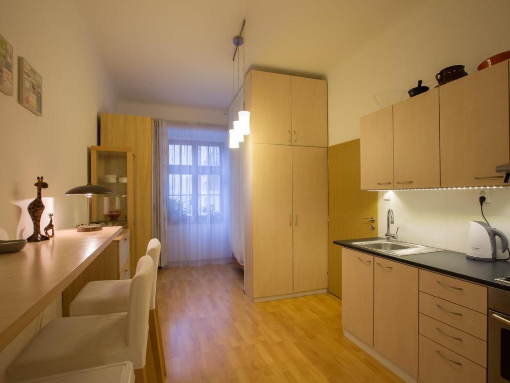 Pronájem bytu 2+kk 50 m2, Praha – náhled fotky 7