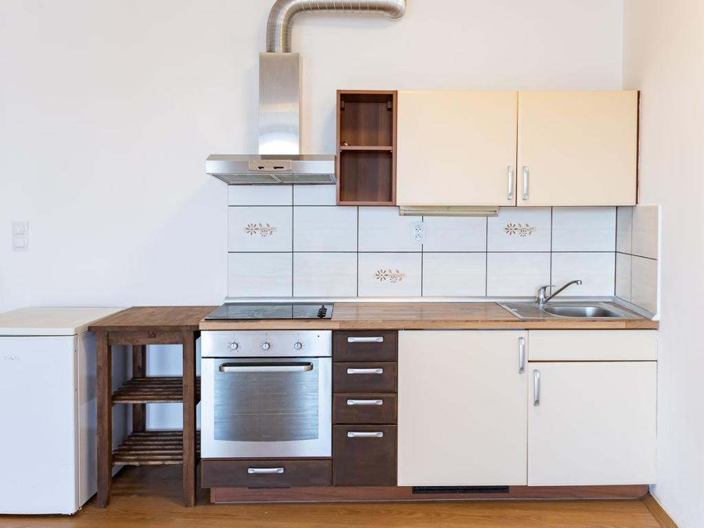 Pronájem bytu 1+kk 38 m2