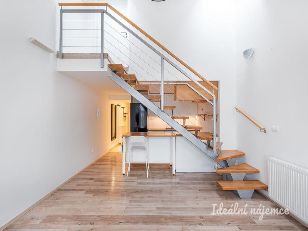 Pronájem bytu 2+kk 63 m2