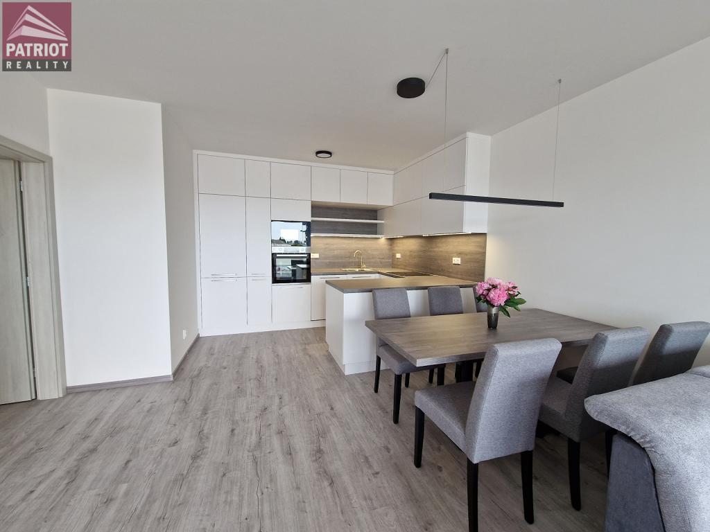 Pronájem bytu 4+kk 126 m2