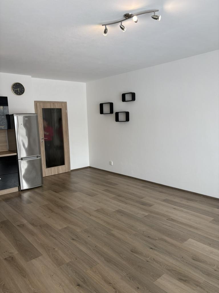 Pronájem bytu 1+kk 37 m2