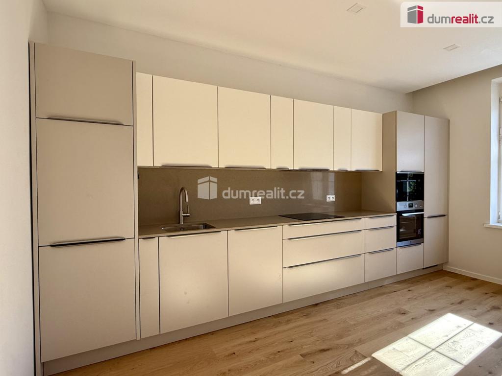 Pronájem bytu 4+kk 105 m2