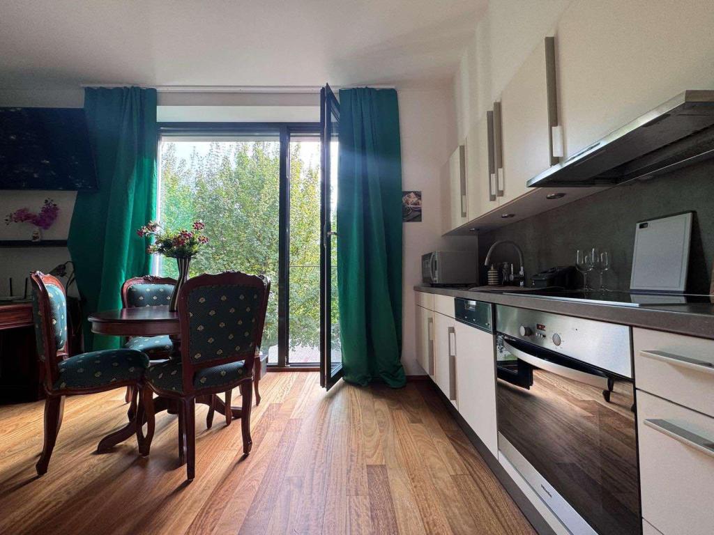 Pronájem bytu 1+kk 42 m2