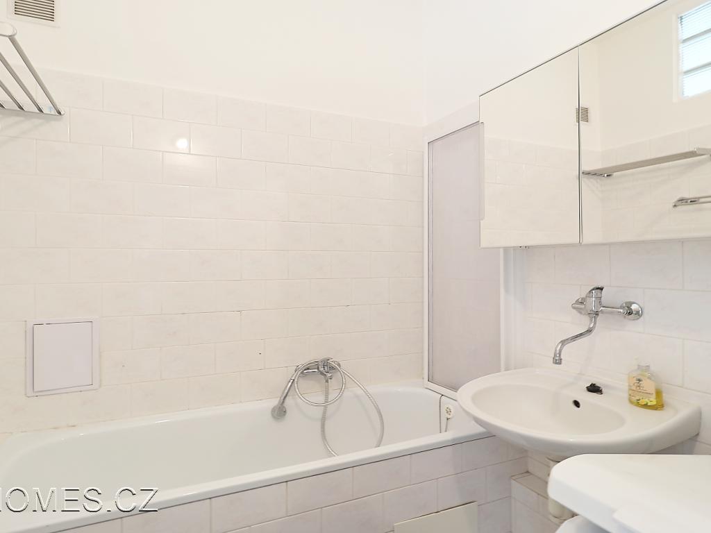 Pronájem bytu 1+1 35 m2