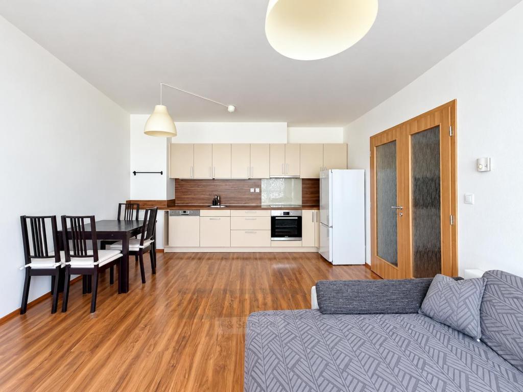Pronájem bytu 2+kk 58 m2