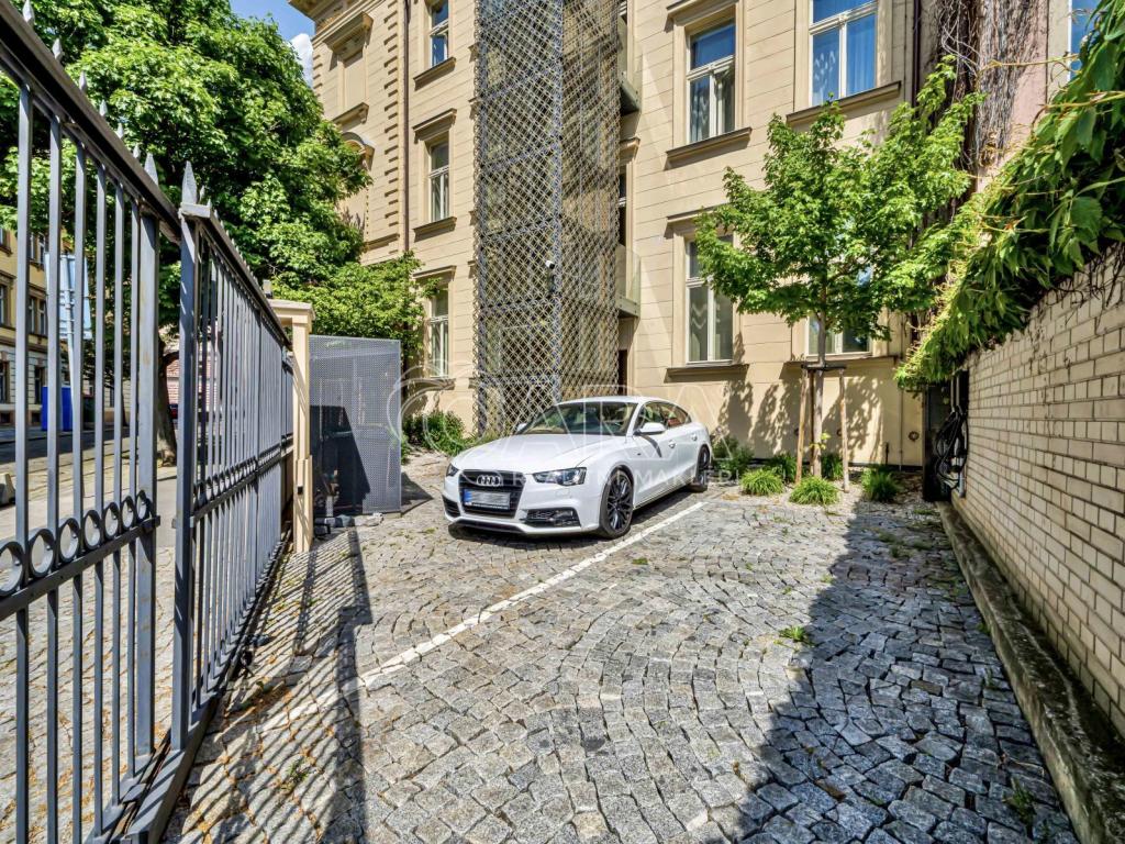 Pronájem bytu 2+kk 54 m2, Praha – náhled fotky 13