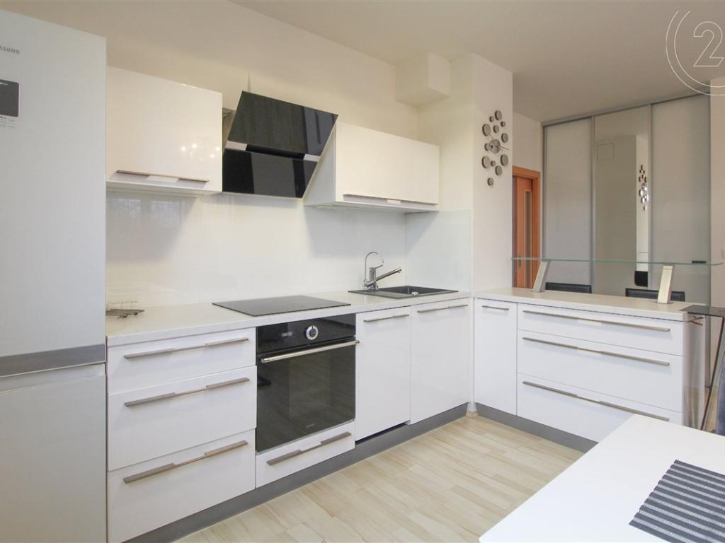 Pronájem bytu 2+kk 50 m2