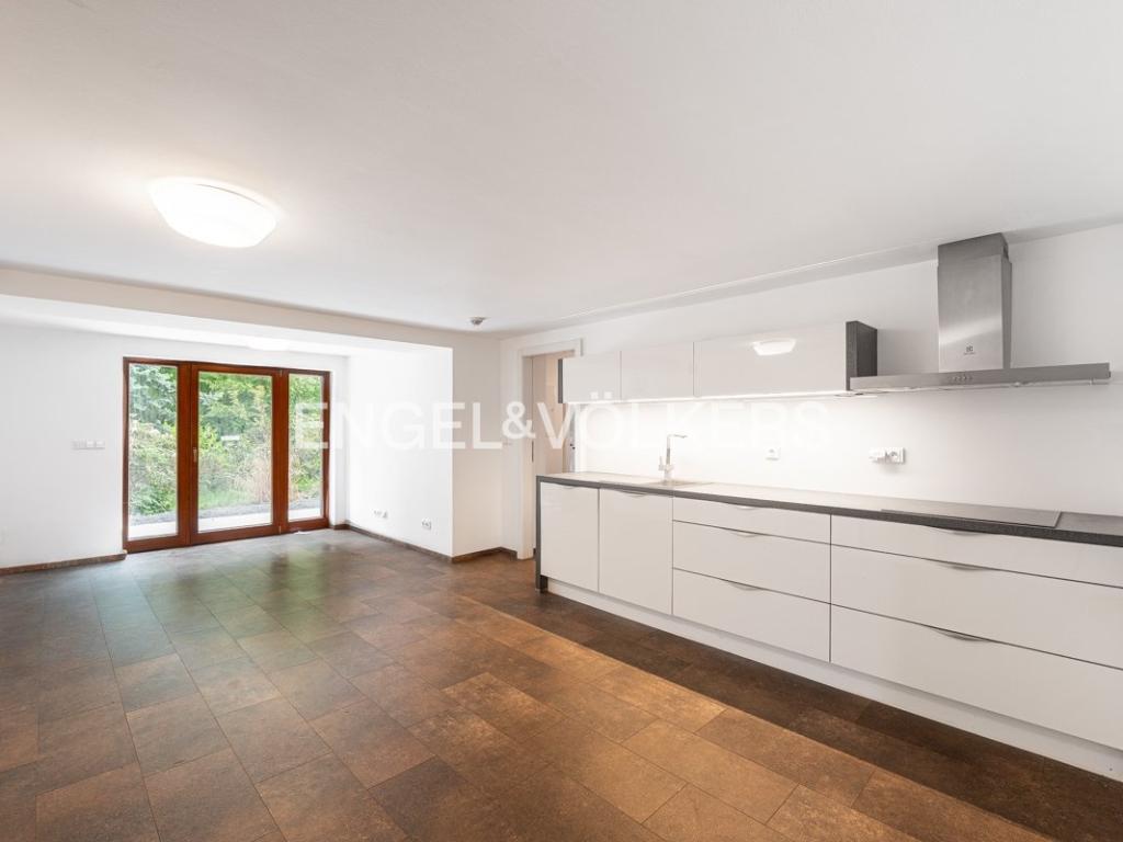 Pronájem domu 320 m² – pohled 6