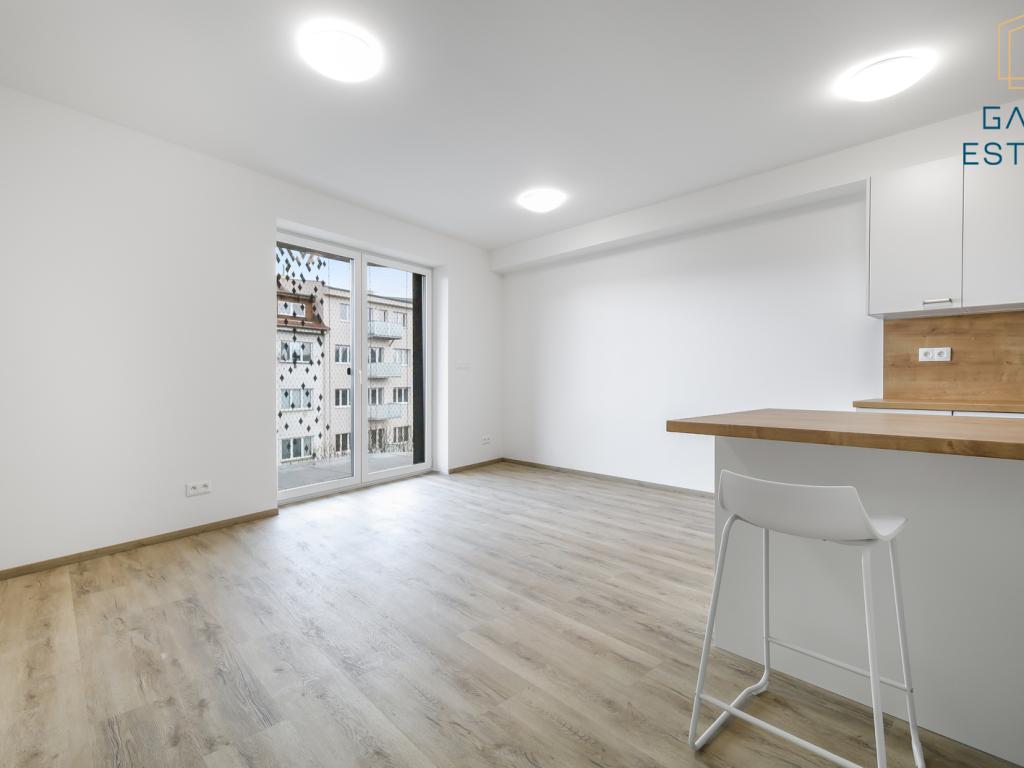 Pronájem bytu 1+kk 34 m2