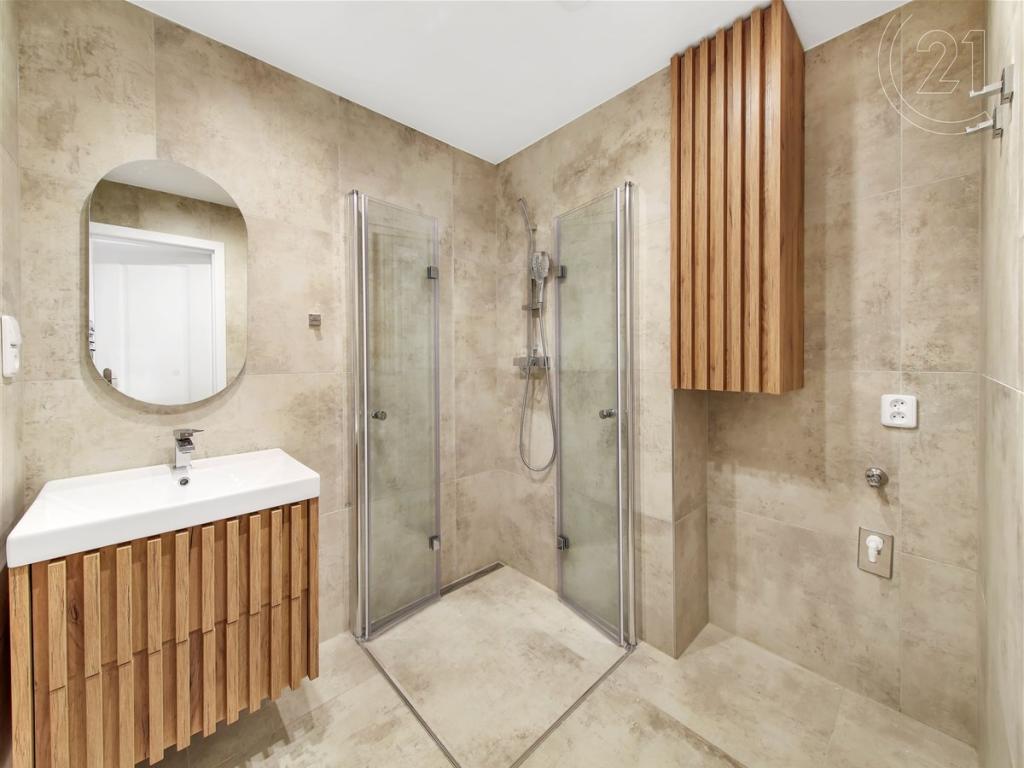 Pronájem bytu 1+kk 34 m2