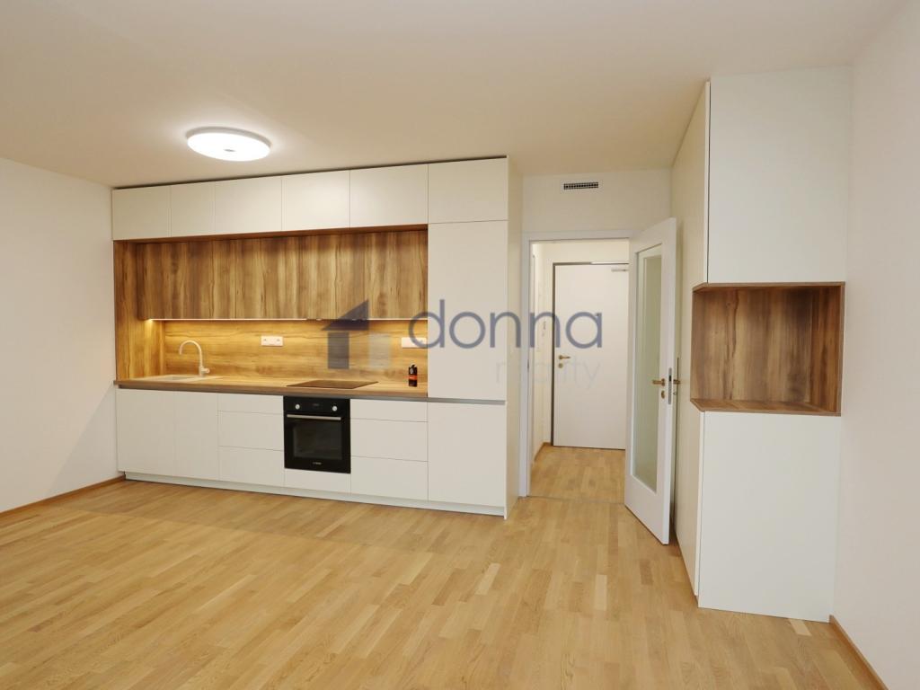 Pronájem bytu 1+kk 39 m2