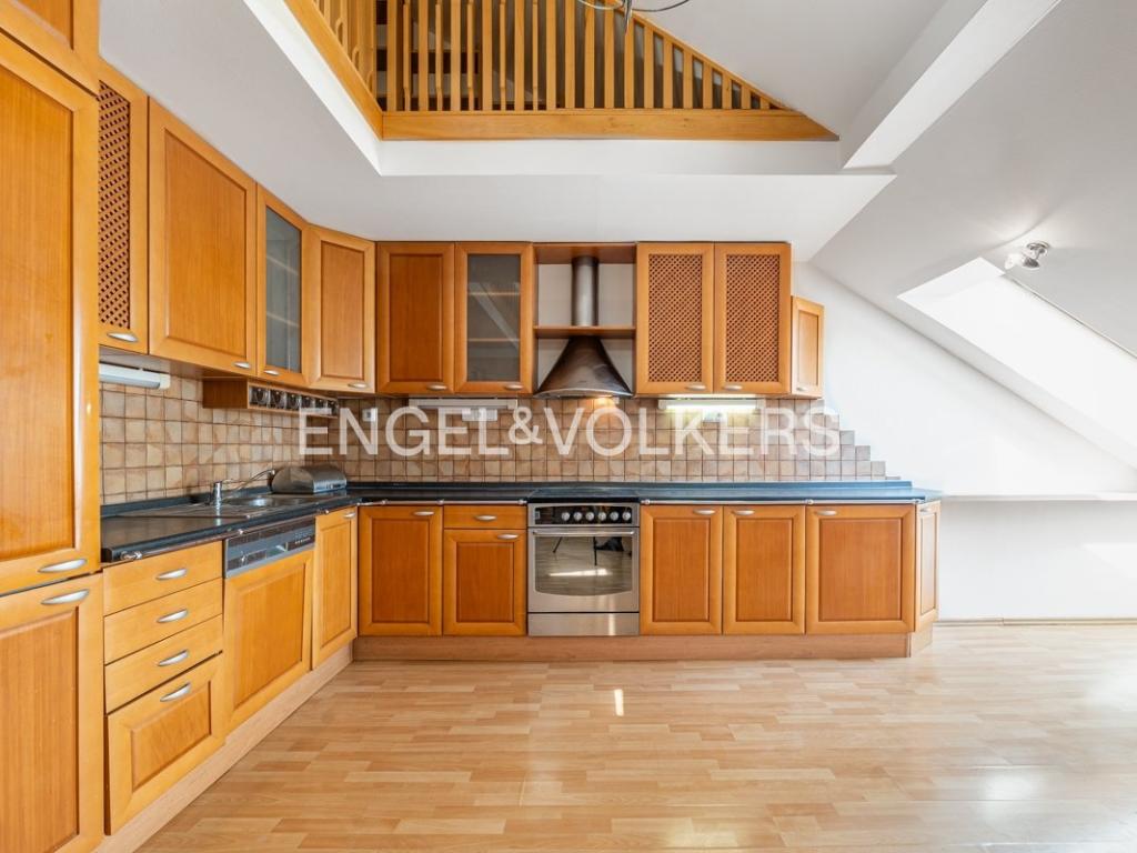 Pronájem bytu 4+kk 173 m2