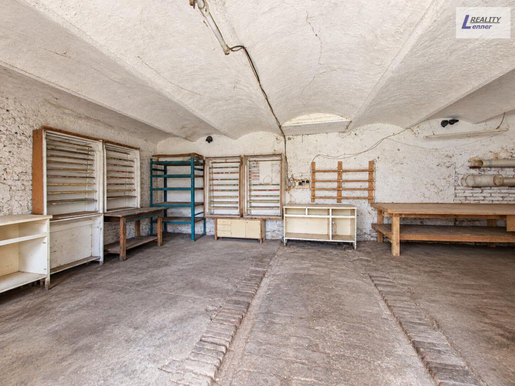 Prodej domu 300 m2, Hostomice – náhled fotky 21