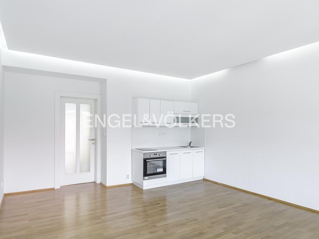 Pronájem bytu 1+kk 38 m2