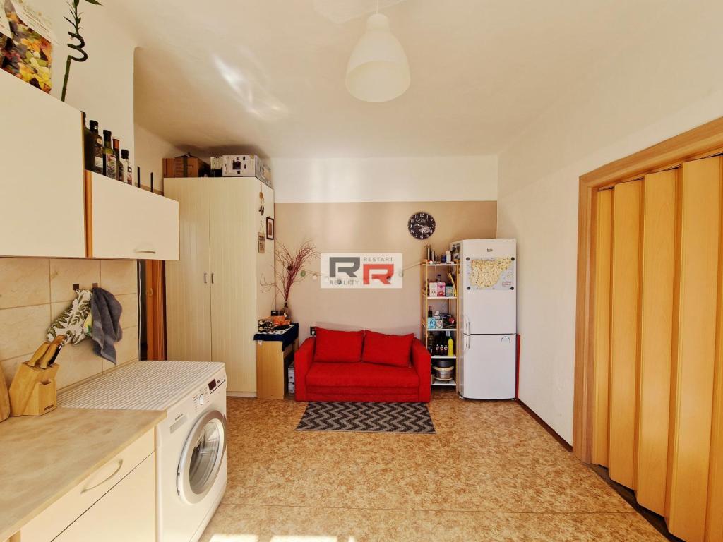 Pronájem bytu 1+1 52 m2