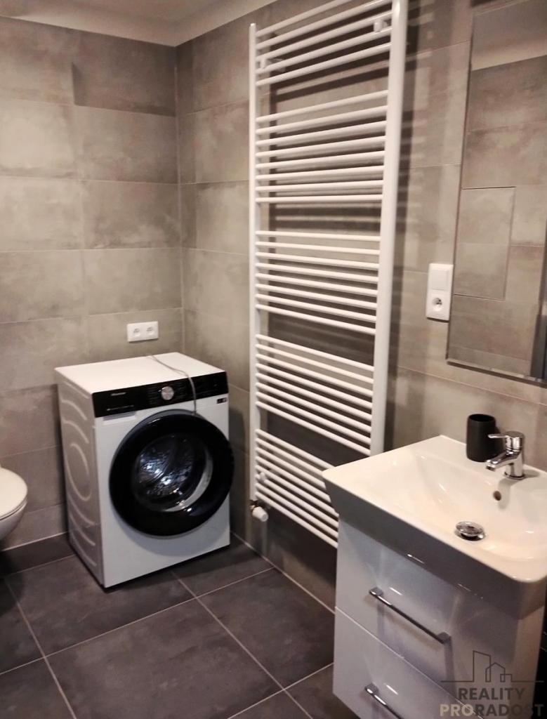 Pronájem bytu 1+kk 40 m2