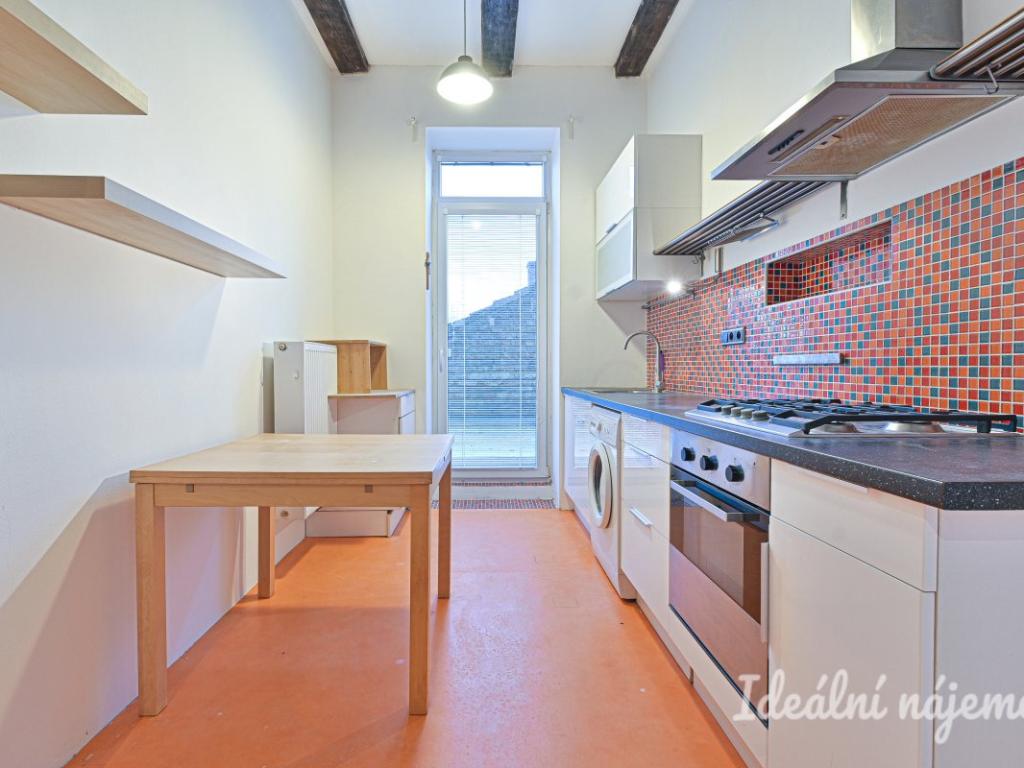 Pronájem bytu 1+1 38 m2