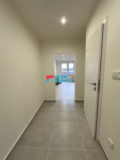 Pronájem bytu 1+kk 29 m2