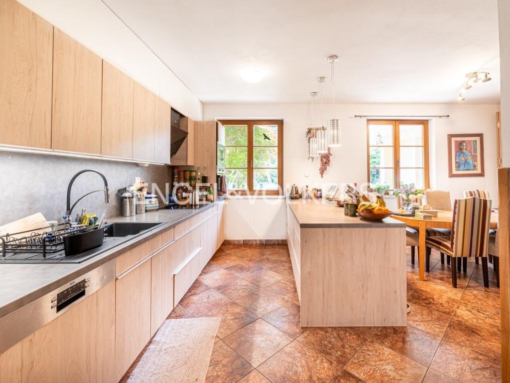 Pronájem domu 340 m2