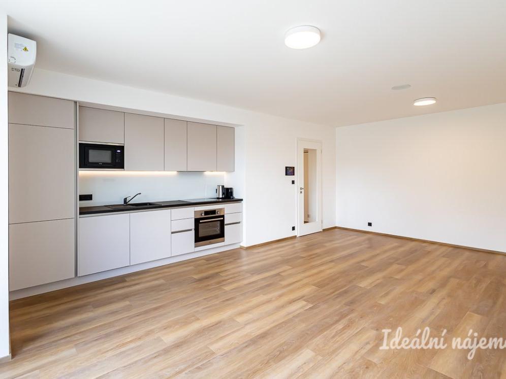 Pronájem bytu 2+kk 56 m2, Praha – náhled fotky 5