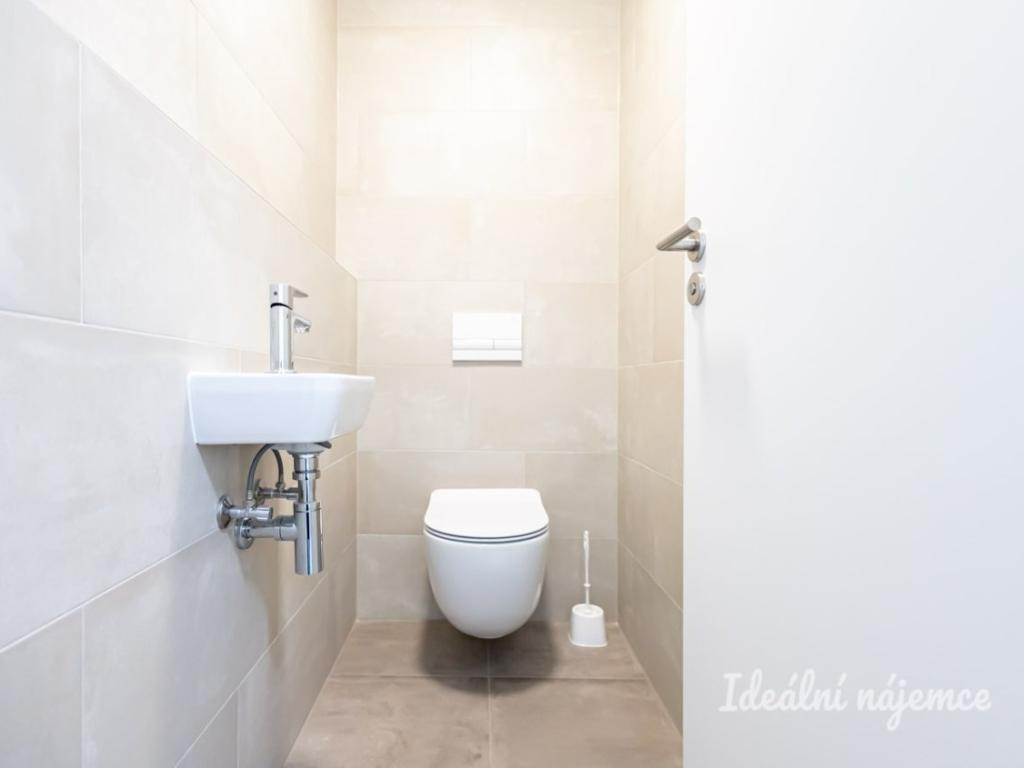 Pronájem bytu 2+kk 49 m2, Praha – náhled fotky 8