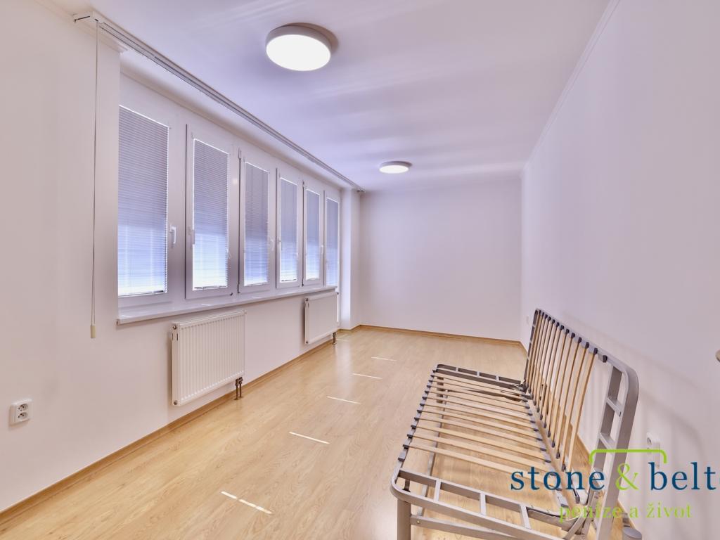 Pronájem bytu 5+kk 147 m2, Praha – náhled fotky 10