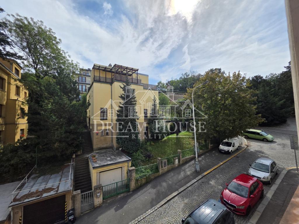 Pronájem bytu 3+1 81 m2, Praha – náhled fotky 18