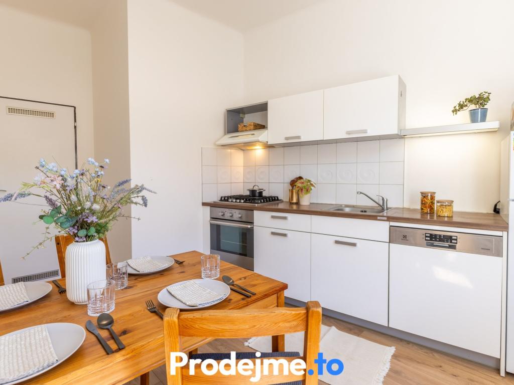 Pronájem bytu 1+1 34 m2