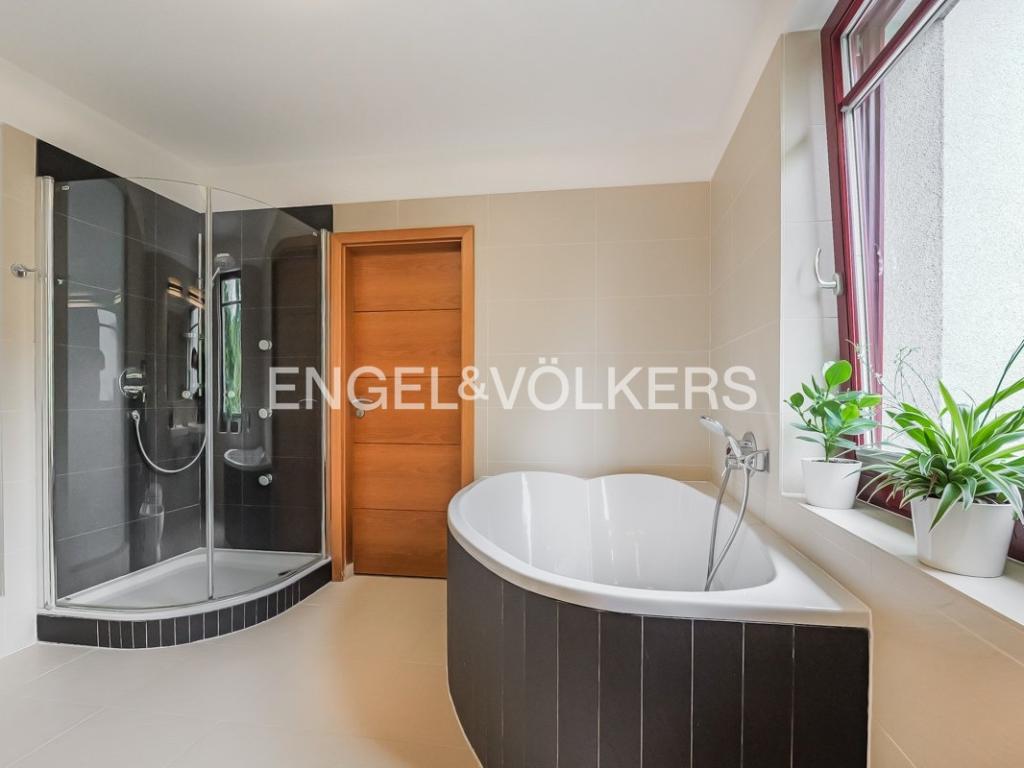 Pronájem domu 351 m2, Praha – náhled fotky 14