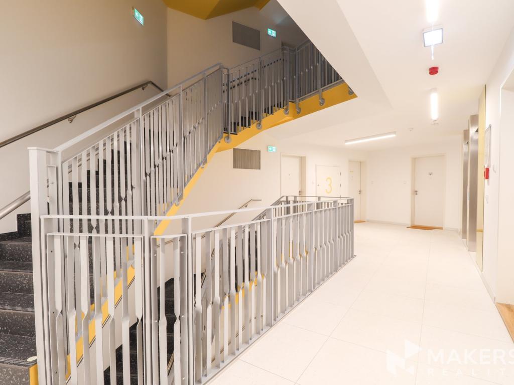 Pronájem bytu 2+kk 60 m2, Praha – náhled fotky 10