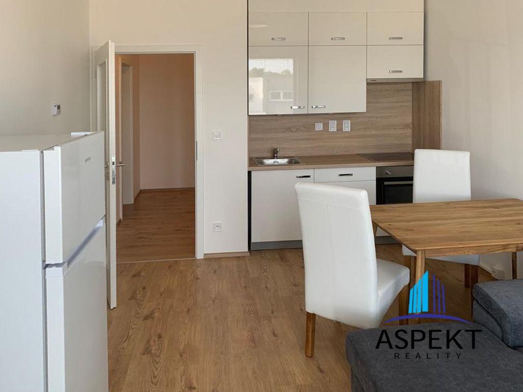 Pronájem bytu 2+kk 42 m2