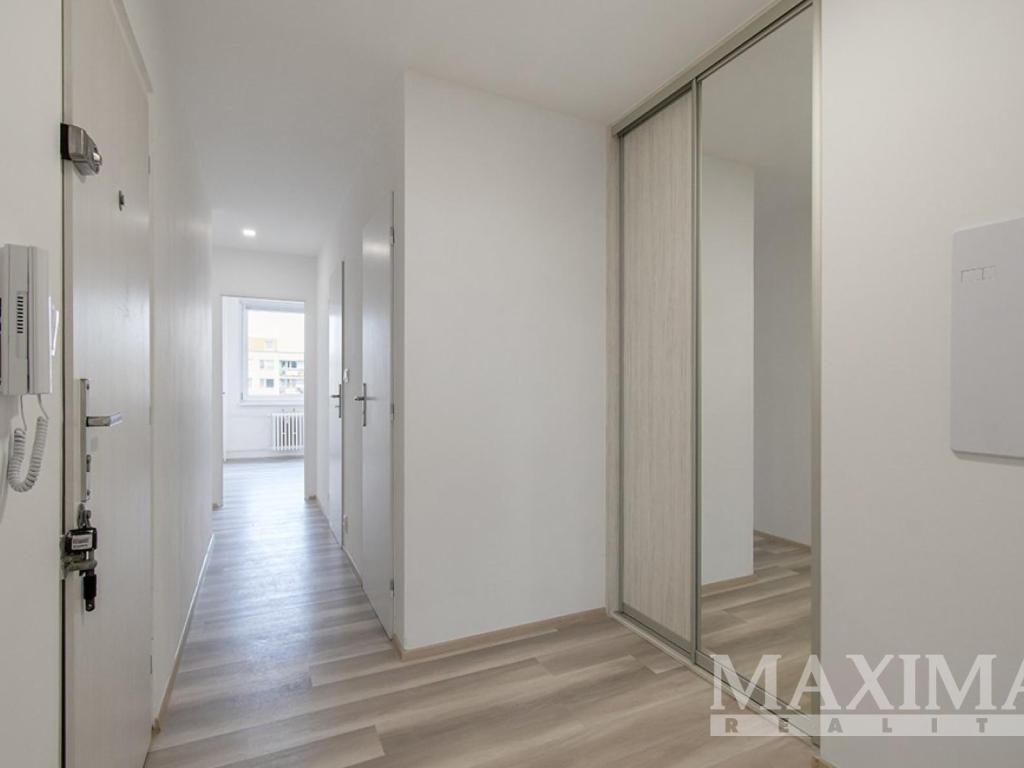Prodej bytu 3+1 80 m2, Praha – náhled fotky 10