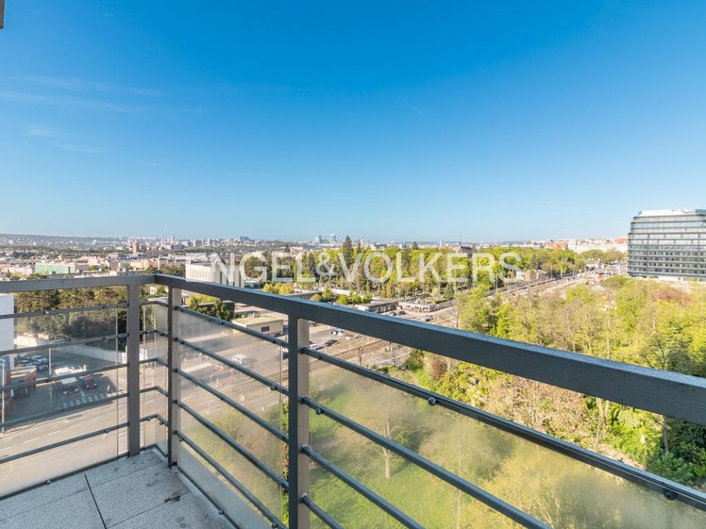 Pronájem bytu 1+kk 40 m2