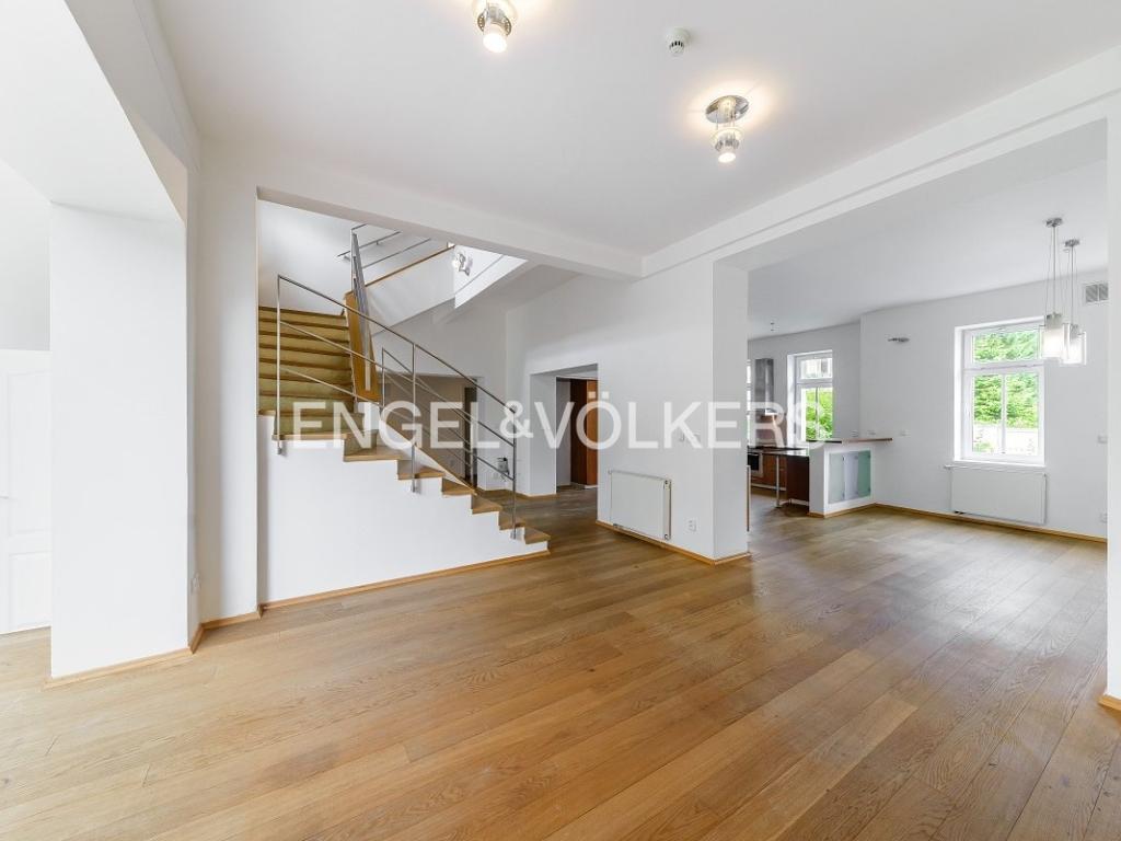 Pronájem domu 514 m2