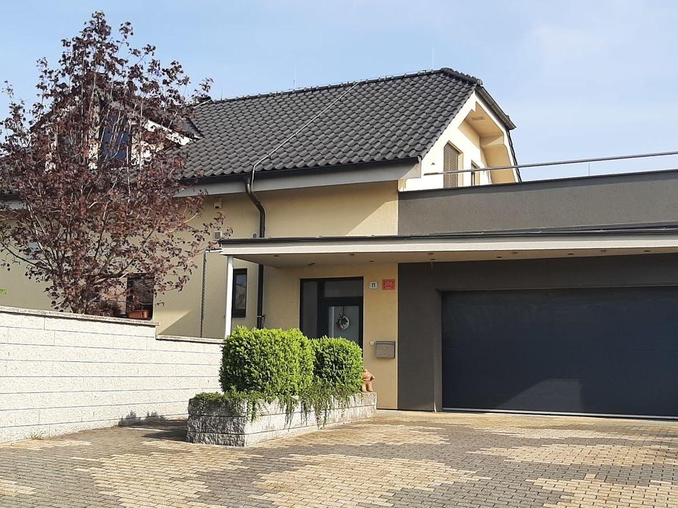 Pronájem bytu 3+kk 120 m2