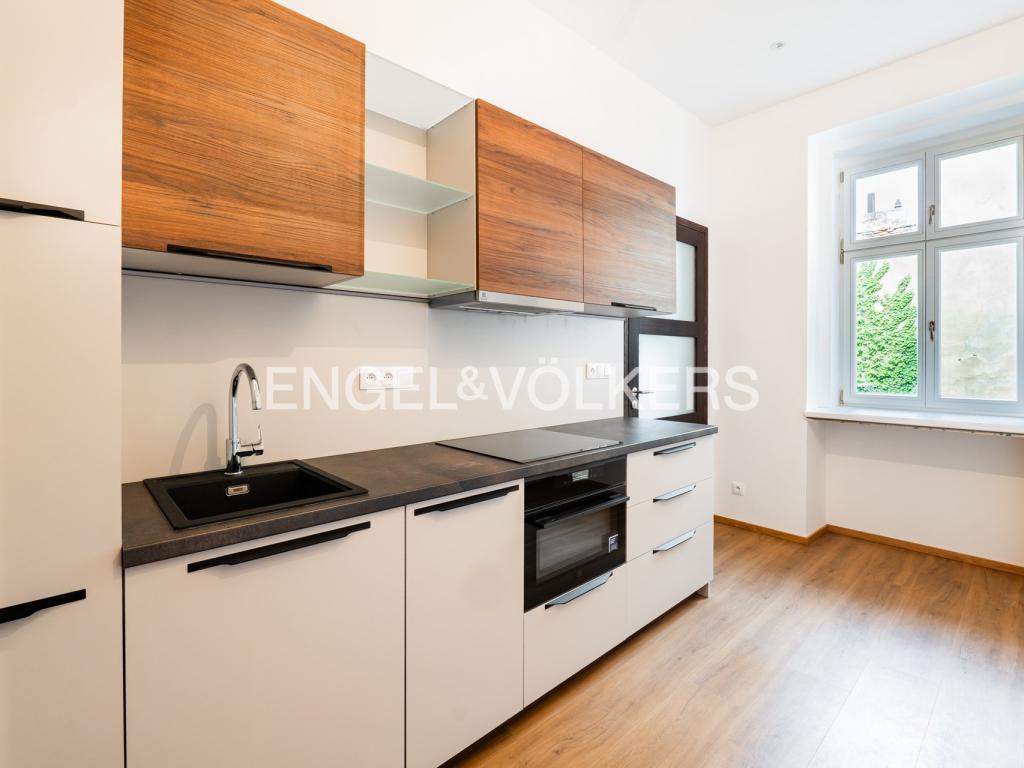 Pronájem bytu 1+1 35 m2