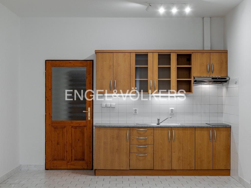Pronájem bytu 1+kk 35 m2