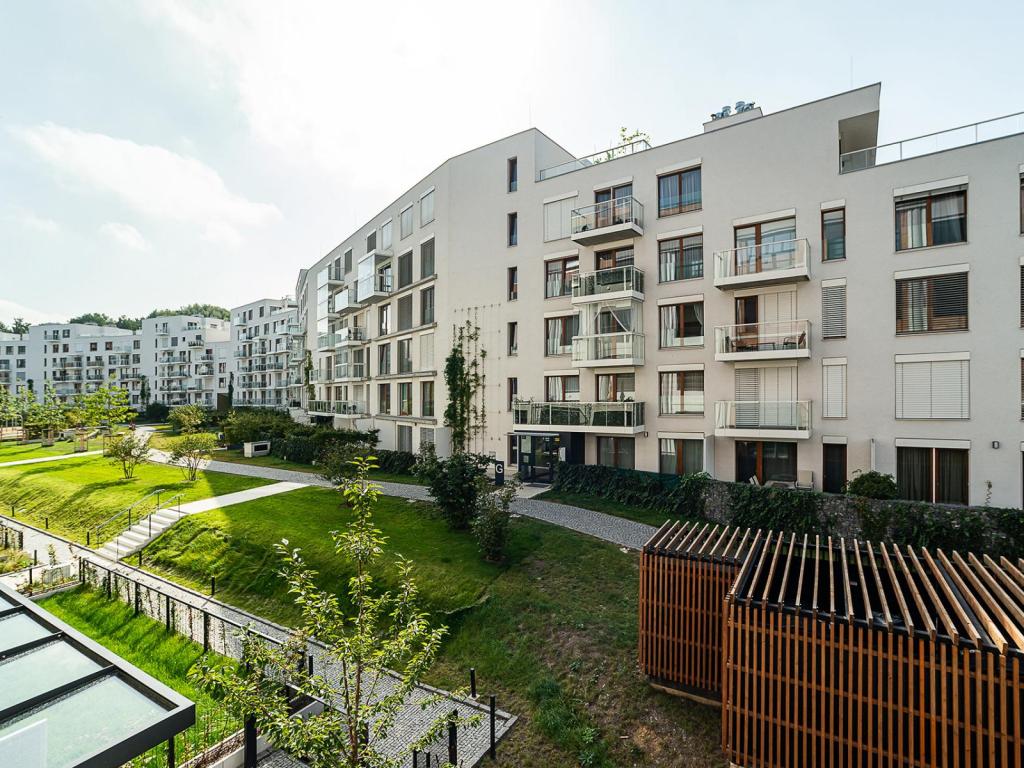 Pronájem bytu 2+kk 80 m2