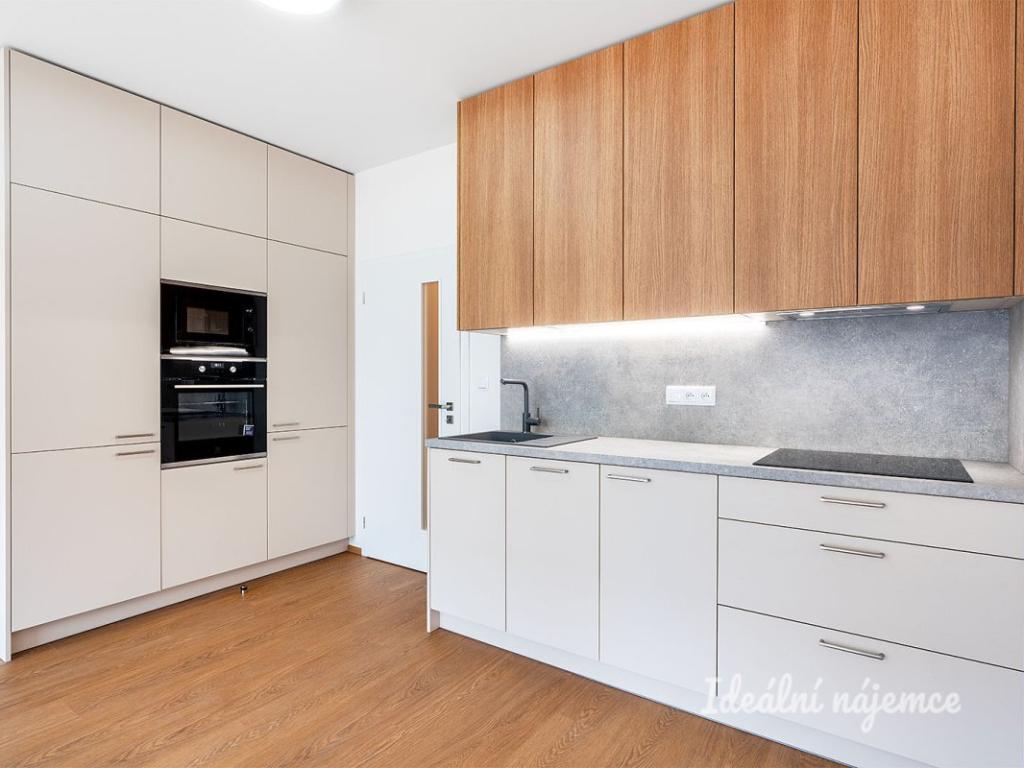 Pronájem bytu 1+kk 35 m2