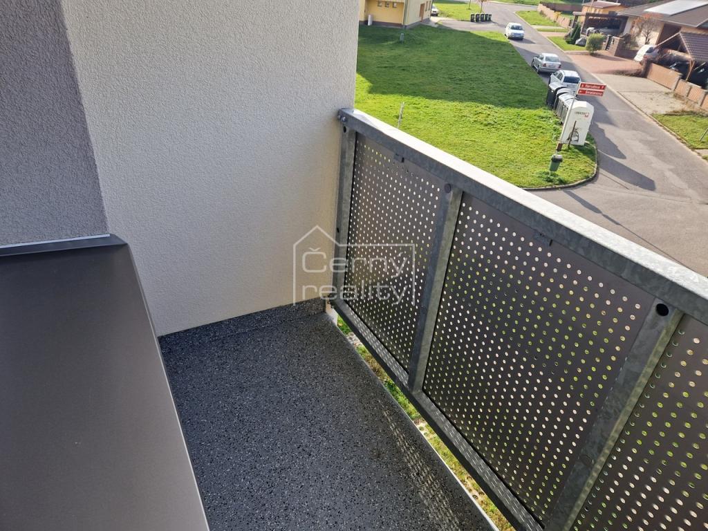 Pronájem bytu 2+1 55 m2, Sezemice – náhled fotky 11