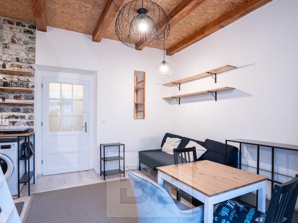 Pronájem bytu 1+kk 28 m2