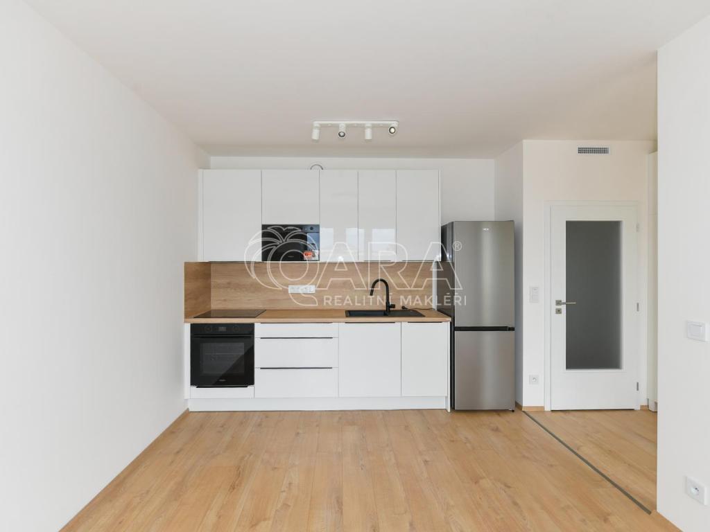 Pronájem bytu 1+kk 34 m2