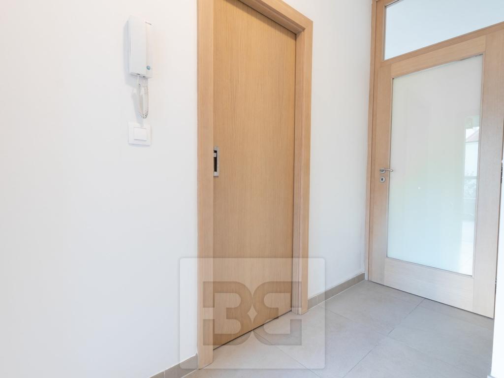 Pronájem bytu 2+kk 48 m2, Praha – náhled fotky 7