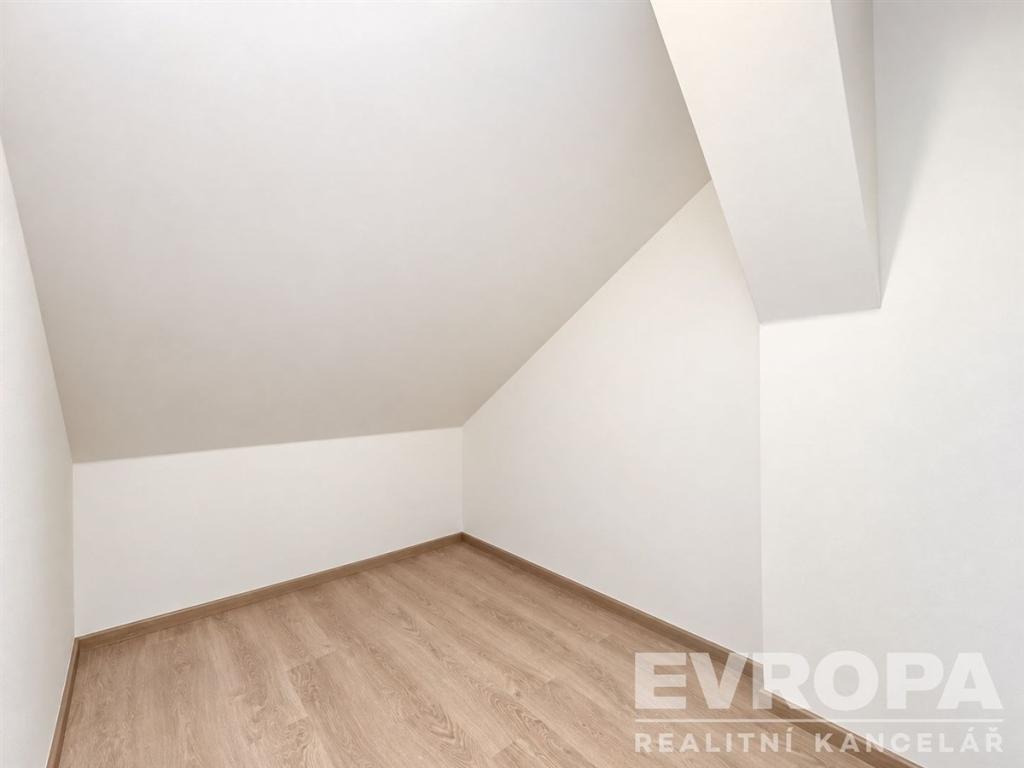 Pronájem bytu 1+kk 32 m2, Břeclav – náhled fotky 11
