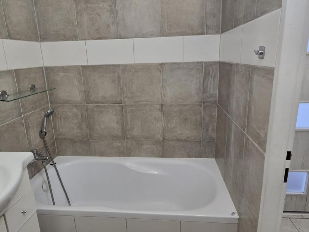 Pronájem bytu 1+1 34 m2