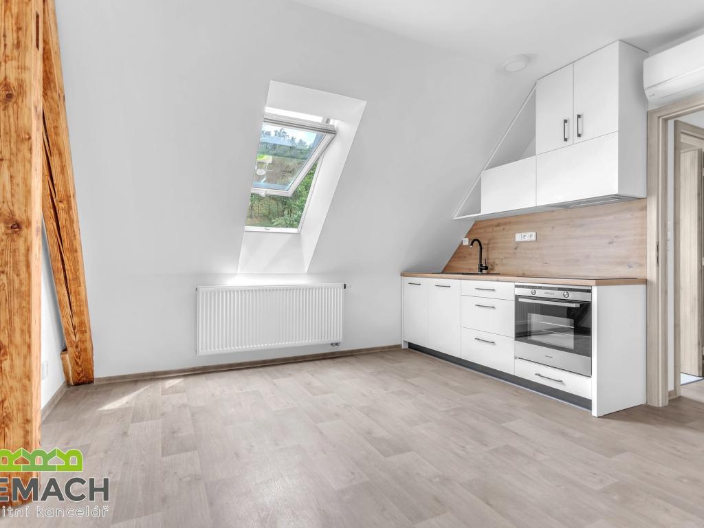 Pronájem bytu 1+kk 35 m2