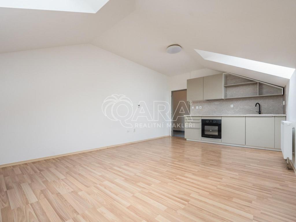 Pronájem bytu 1+kk 30 m2