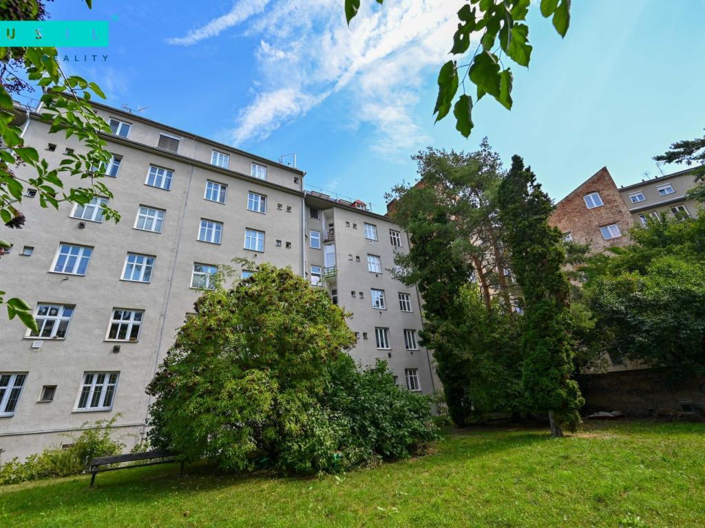 Pronájem bytu 1+1 38 m2