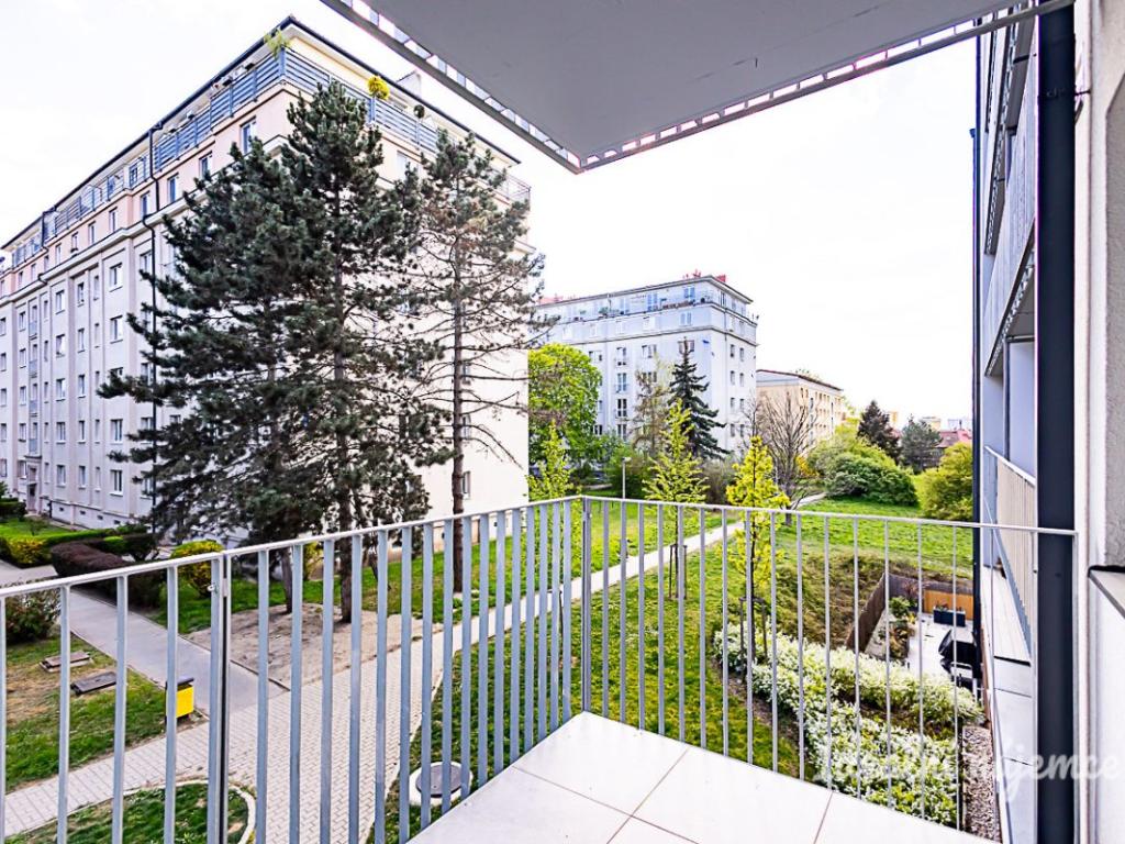 Pronájem bytu 1+kk 34 m2