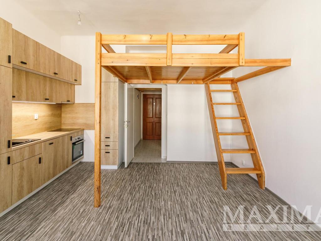 Pronájem bytu 1+kk 32 m2